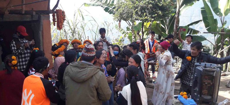 देउसीको रकम सहकारीको भवन निर्माणमा